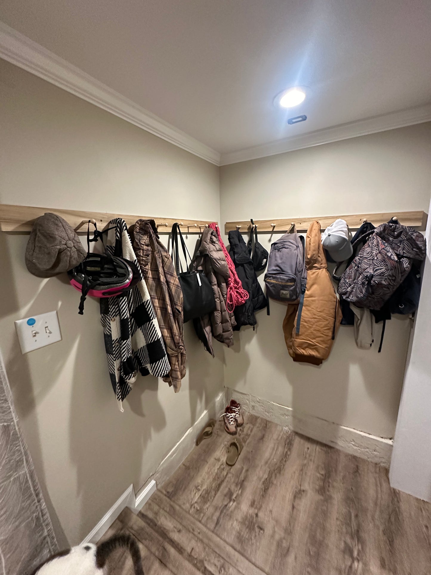 6' Wood peg coat rack